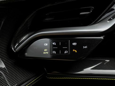 Used 2022 Ferrari SF90 Spider AWD/4WD image 25