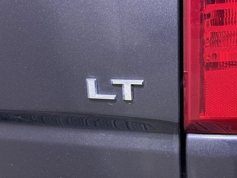 Used 2023 Chevrolet Silverado 1500 LT AWD/4WD image 32