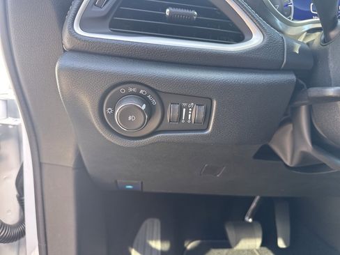 New 2026 Chrysler Pacifica Select image 64