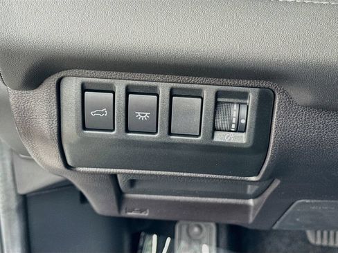 Used 2024 Subaru Ascent Limited w/ Technology Package AWD/4WD image 6