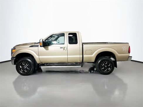 Used 2014 Ford F250 Lariat w/ Chrome Package image 5