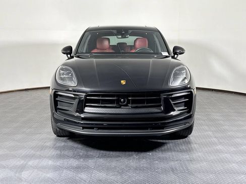Certified 2023 Porsche Macan AWD/4WD image 10