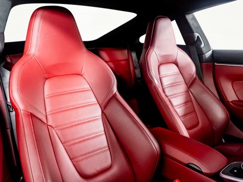 Used 2023 Porsche 911 Turbo S image 32