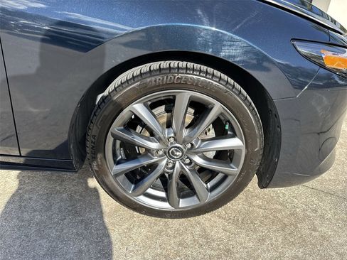 Used 2019 MAZDA MAZDA3 Hatchback w/ Preferred Package image 59