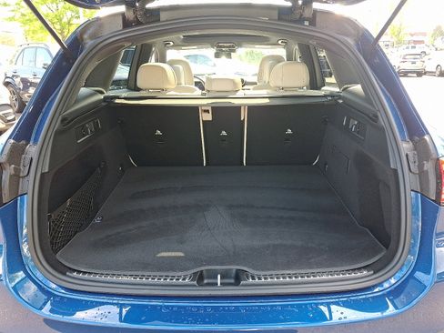 Used 2023 Mercedes-Benz GLC 300 4MATIC image 29