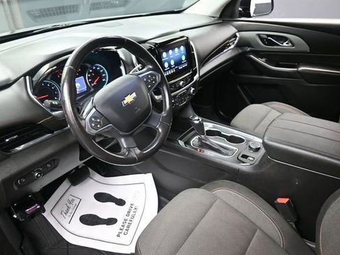 Used 2020 Chevrolet Traverse LT FWD image 18
