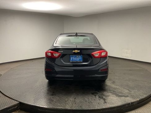 Used 2016 Chevrolet Cruze LS image 7