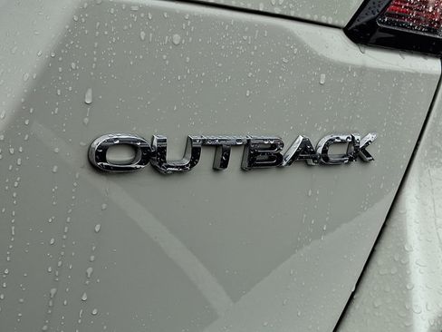 Certified 2025 Subaru Outback Premium AWD/4WD image 11