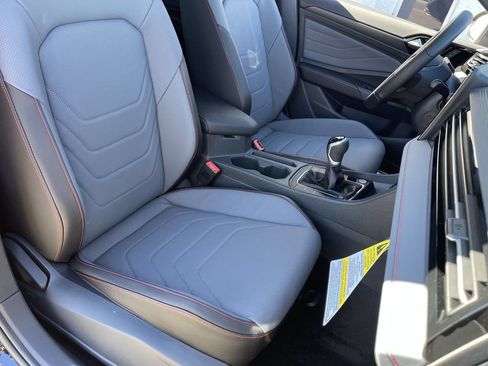 New 2026 Volkswagen Jetta GLI Autobahn FWD image 7