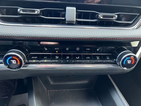 Used 2025 Chevrolet Equinox RS image 38