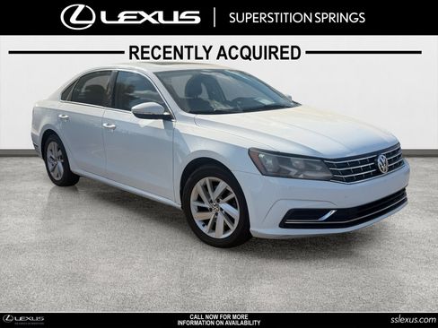 Used 2018 Volkswagen Passat 2.0T SE FWD image 1
