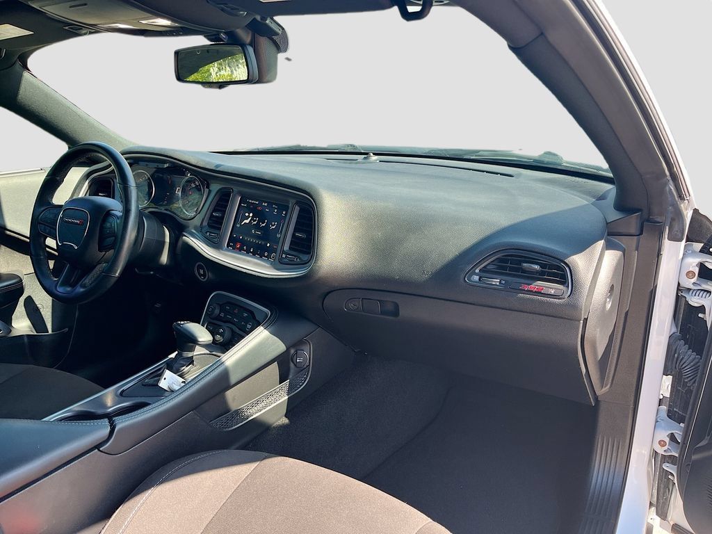 Used 2022 Dodge Challenger R/T Scat Pack RWD image 28