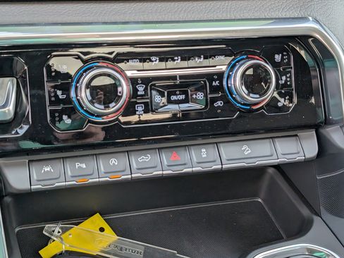 New 2026 GMC Sierra 1500 Denali w/ Denali Reserve Package image 28