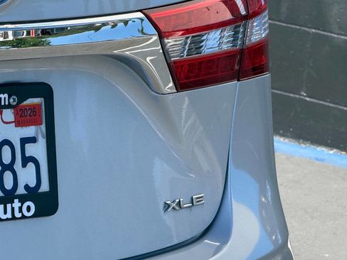 Used 2013 Toyota Avalon XLE Touring FWD image 25
