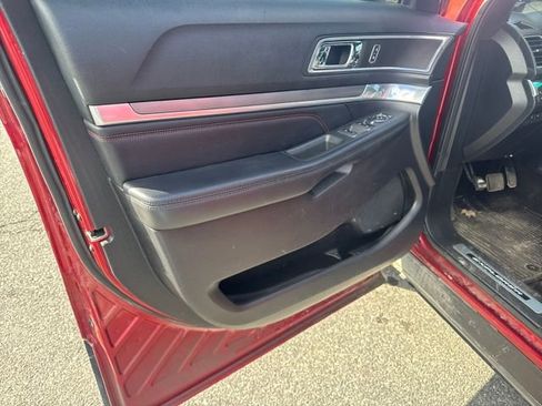 Used 2016 Ford Explorer Sport image 10