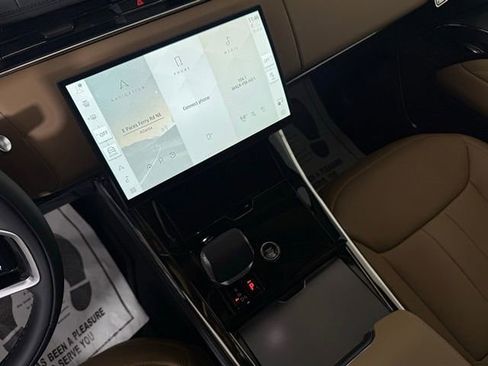 Used 2026 Land Rover Range Rover Sport SE AWD/4WD image 39