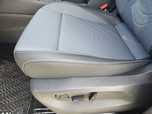 New 2026 Volkswagen Tiguan SE R-Line image 20