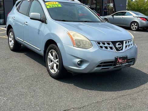 Used 2011 Nissan Rogue SV w/ Premium Pkg AWD/4WD image 4