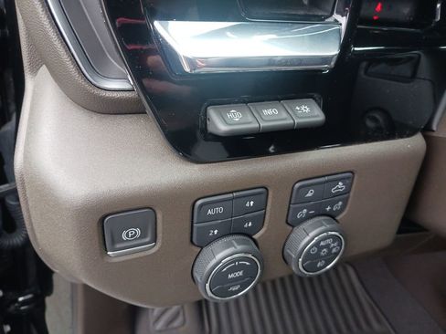 Used 2024 Chevrolet Silverado 1500 LTZ w/ Technology Package image 39