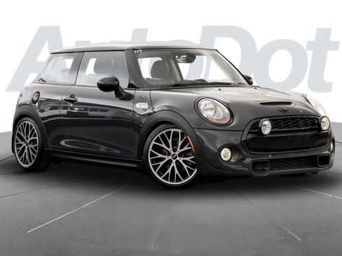 Used 2014 MINI Cooper S image 1