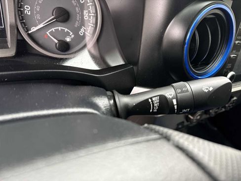 Used 2022 Toyota Tacoma SR5 image 23