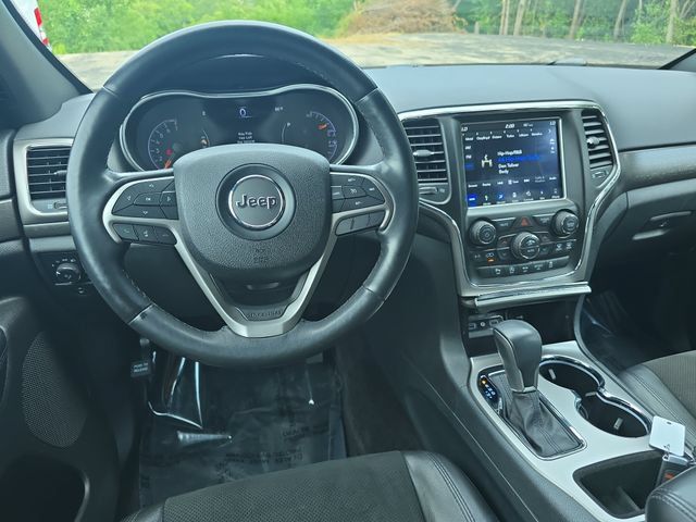 Used 2018 Jeep Grand Cherokee Altitude AWD/4WD image 19