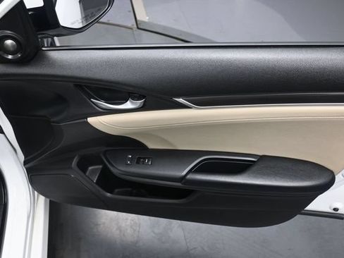 Used 2020 Honda Civic Touring image 33