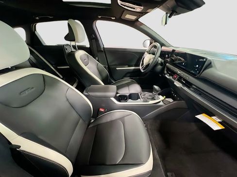 New 2025 Kia K4 GT-Line image 29
