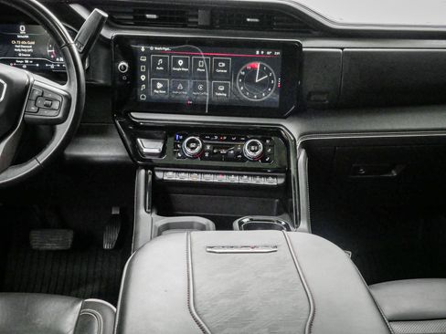 Used 2025 GMC Sierra 2500 AT4X w/ AT4X AEV Edition AWD/4WD image 30