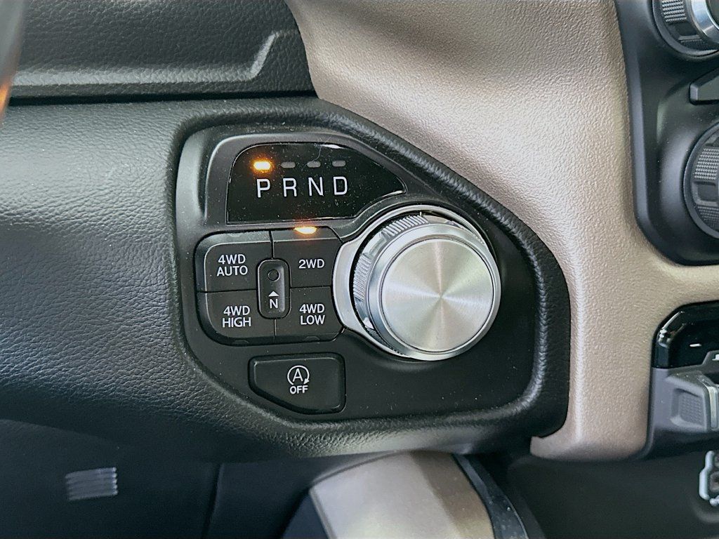 Used 2022 RAM 1500 Laramie AWD/4WD image 16