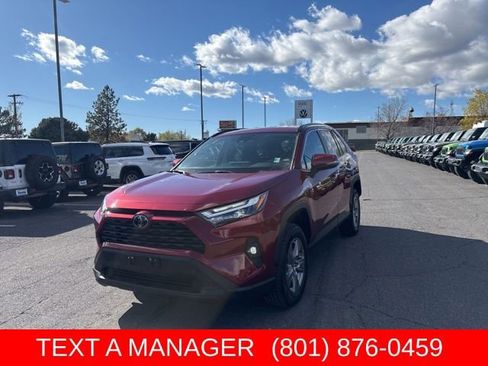 Used 2025 Toyota RAV4 XLE AWD/4WD image 4