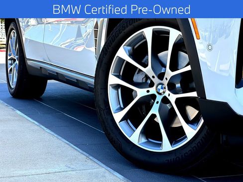Certified 2026 BMW X5 xDrive40i AWD/4WD image 2