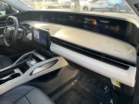 Certified 2024 Lincoln Nautilus Premier image 23