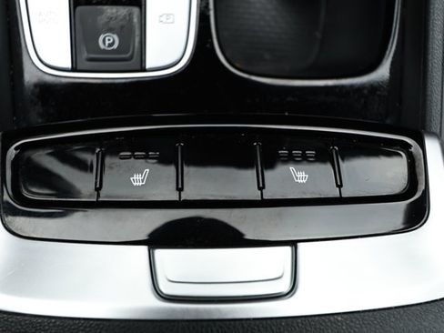 Used 2022 Hyundai Santa Cruz SEL Premium AWD/4WD image 19