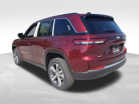 New 2024 Jeep Grand Cherokee Limited w/ Luxury Tech Group II image 7
