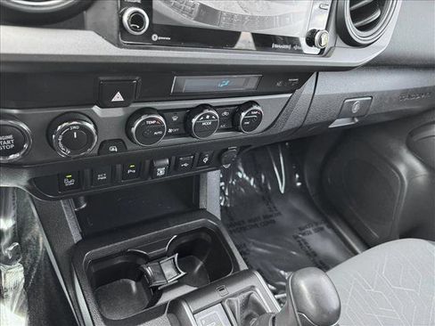 Certified 2023 Toyota Tacoma TRD Off-Road w/ Technology Package image 15