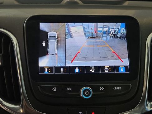 Used 2023 Chevrolet Equinox LT AWD/4WD image 17