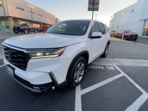 Used 2023 Honda Pilot EX-L image 4