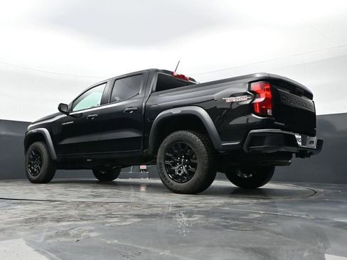 Used 2025 Chevrolet Colorado Trail Boss AWD/4WD image 25