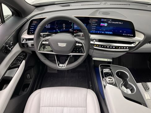 New 2025 Cadillac Lyriq Luxury image 13