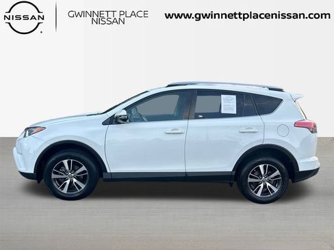 Used 2018 Toyota RAV4 XLE image 8
