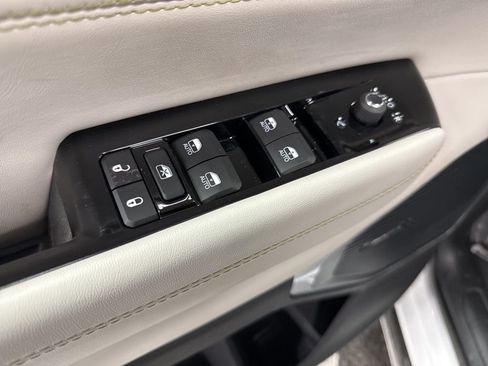 New 2025 Jeep Wagoneer 4WD w/ Convenience Group I image 18