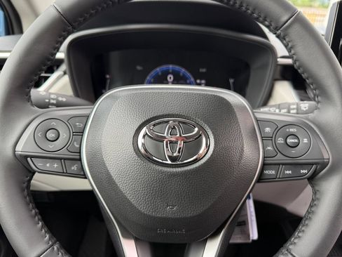 New 2026 Toyota Corolla Cross LE AWD/4WD image 32