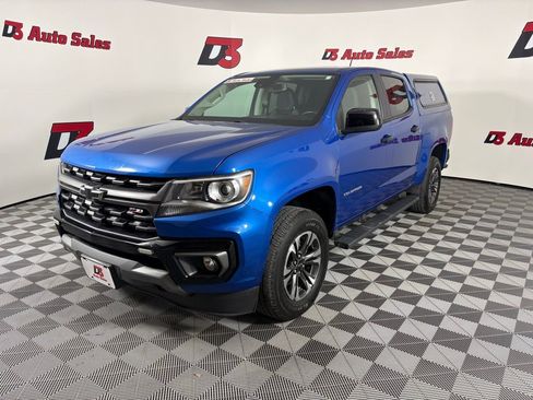 Used 2021 Chevrolet Colorado Z71 w/ Safety Package AWD/4WD image 2