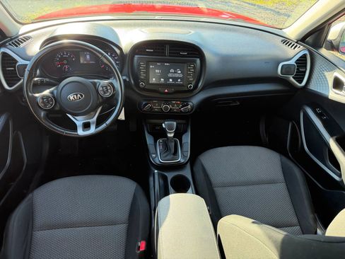 Used 2020 Kia Soul X-Line FWD image 30