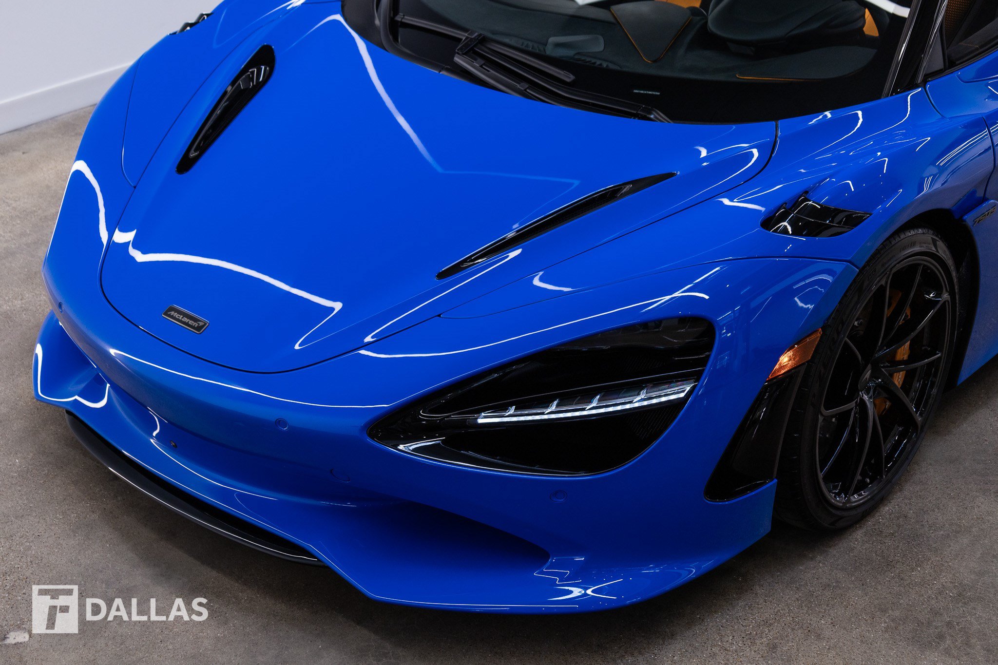 Used 2027 McLaren 750S Spider RWD image 3
