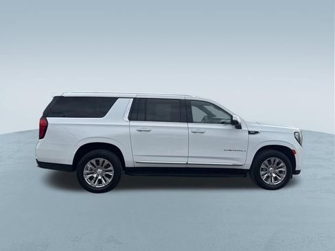 Used 2024 GMC Yukon XL Denali image 9