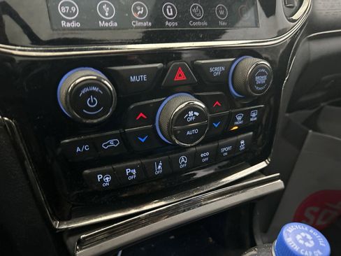 Used 2019 Jeep Grand Cherokee High Altitude image 11