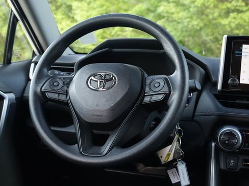 Used 2025 Toyota RAV4 LE image 6