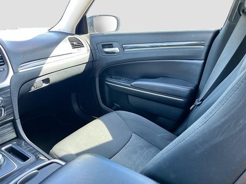 Used 2019 Chrysler 300 Touring w/ Sport Appearance Package RWD image 21